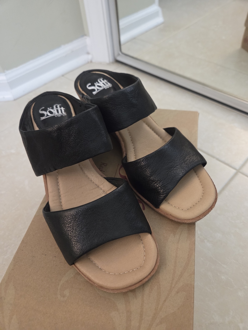 Sofft Black Leather Wedge Slide Sandals - Picture 2 of 4